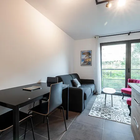 شقة New Listing - 1 Bed Apt,air-con,beach Access,sea أنتيب