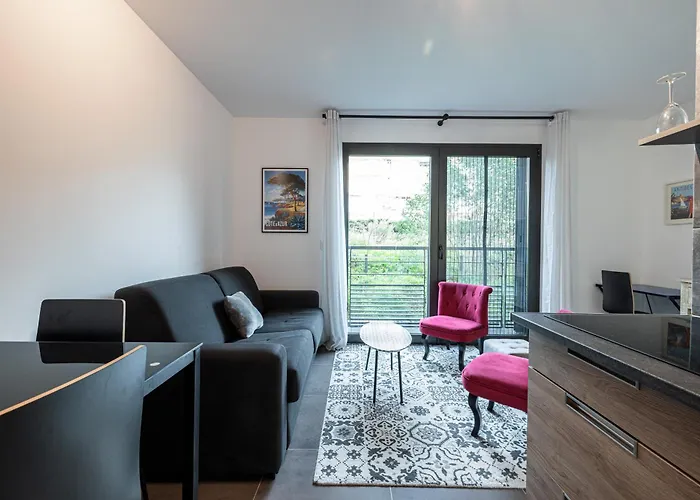 Lejlighed New Listing - 1 Bed Apt,air-con,beach Access,sea