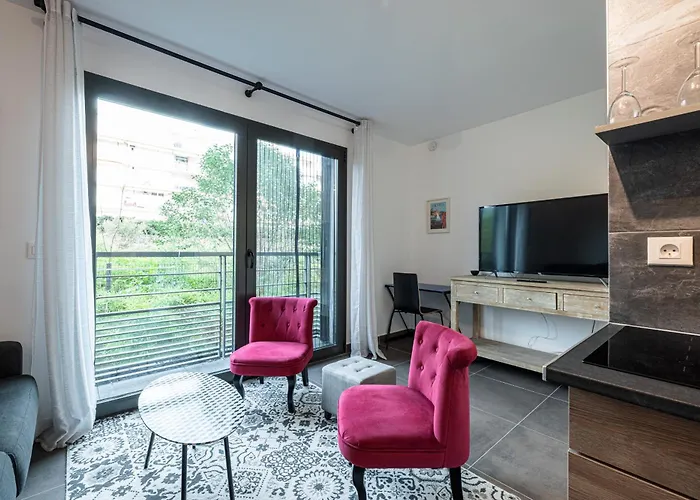 Lejlighed New Listing - 1 Bed Apt,air-con,beach Access,sea *
