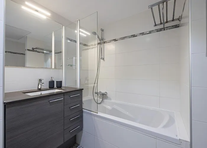 Lejlighed New Listing - 1 Bed Apt,air-con,beach Access,sea